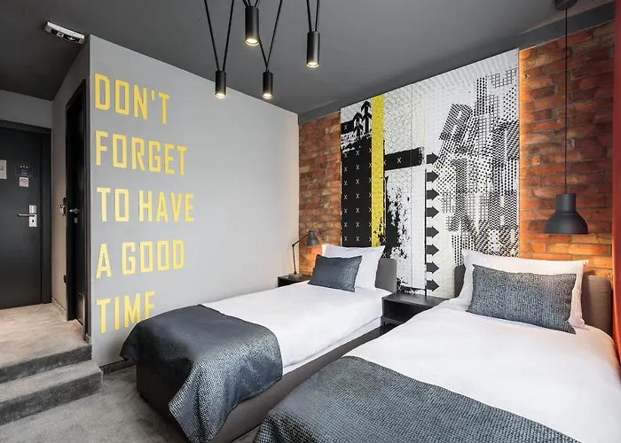 7 Rooms Suites